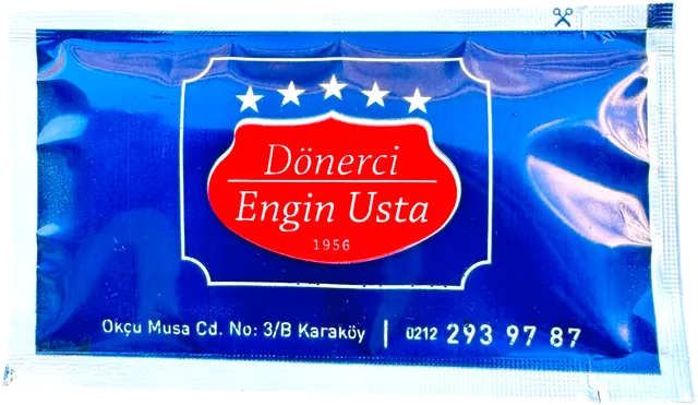 Dönerci Engin Usta logolu 7 × 12 cm baskılı ıslak mendil ambalajı
